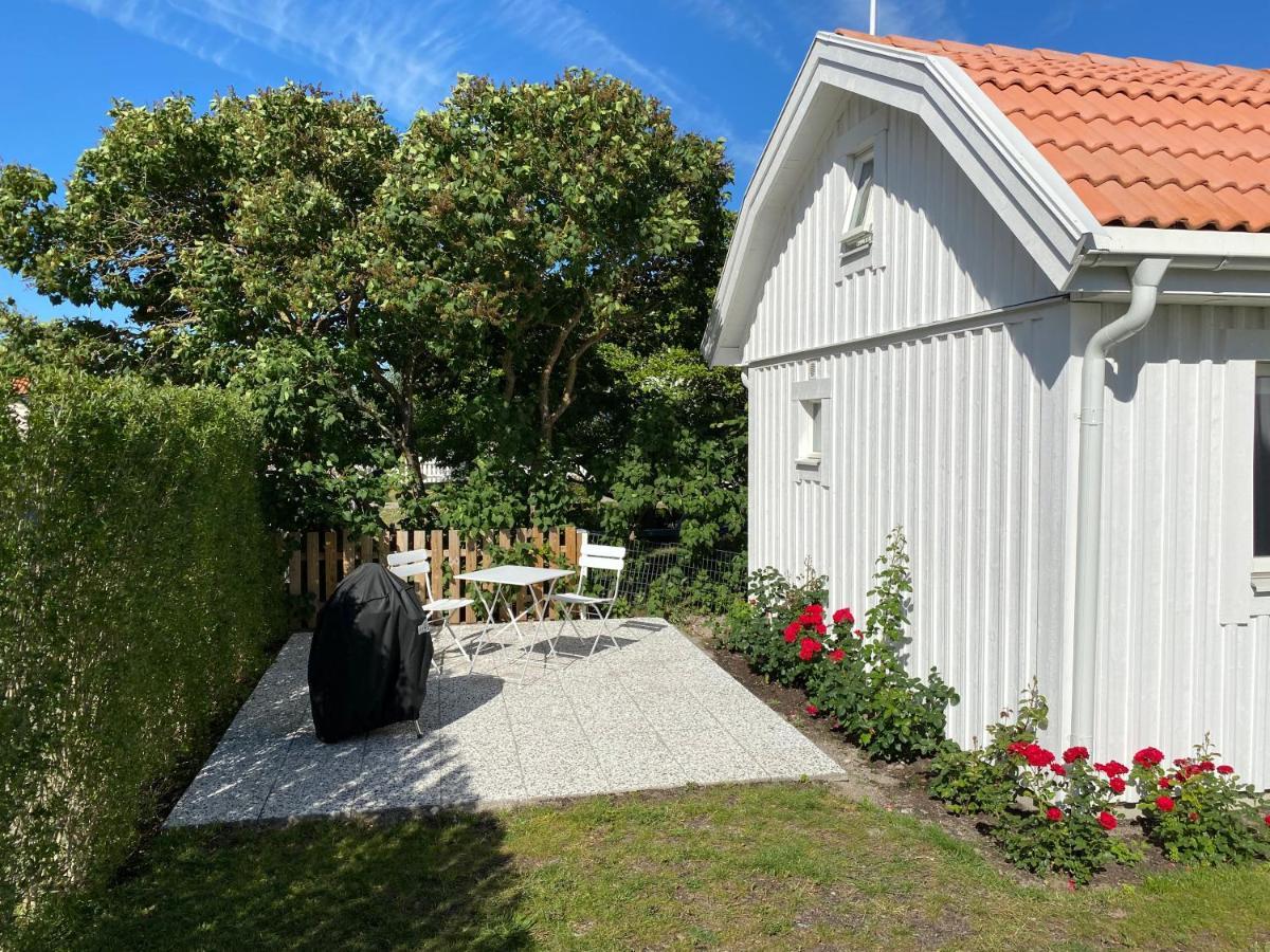 Attefallshus Pa Aengoe I Kalmar Exterior photo
